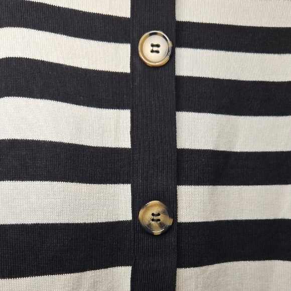 Cable & Gauge Black and White Striped Sweater With Buttons Down Back Size XL - Picture 6 of 9